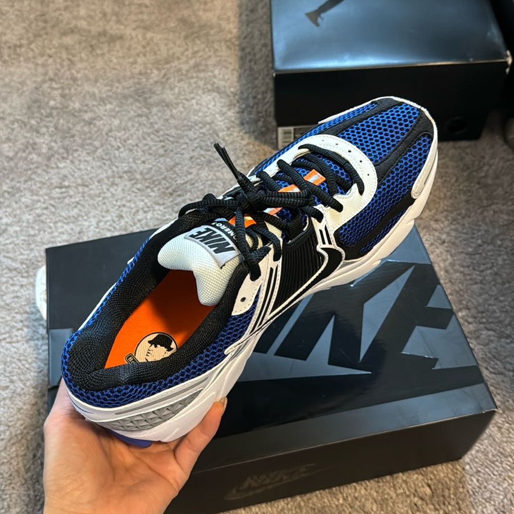 NIKE ZOOM VOMERO 5 SE SP